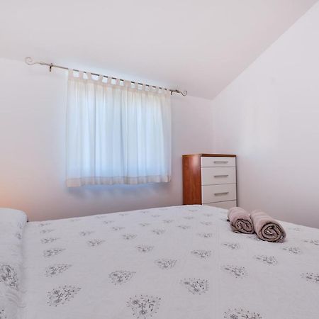 Beautiful Apartments Ksenija Mali Lošinj Kültér fotó