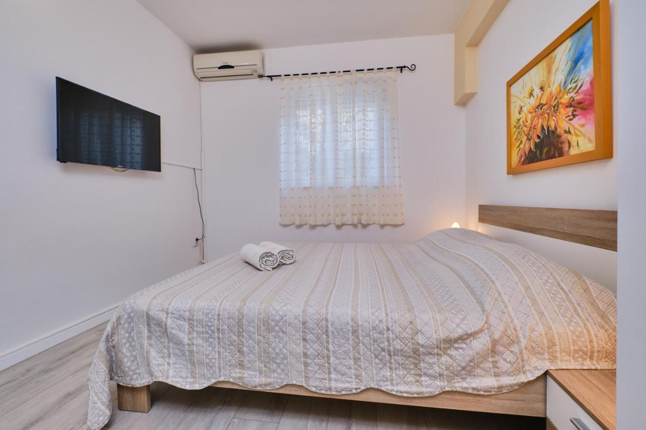 Beautiful Apartments Ksenija Mali Lošinj Kültér fotó