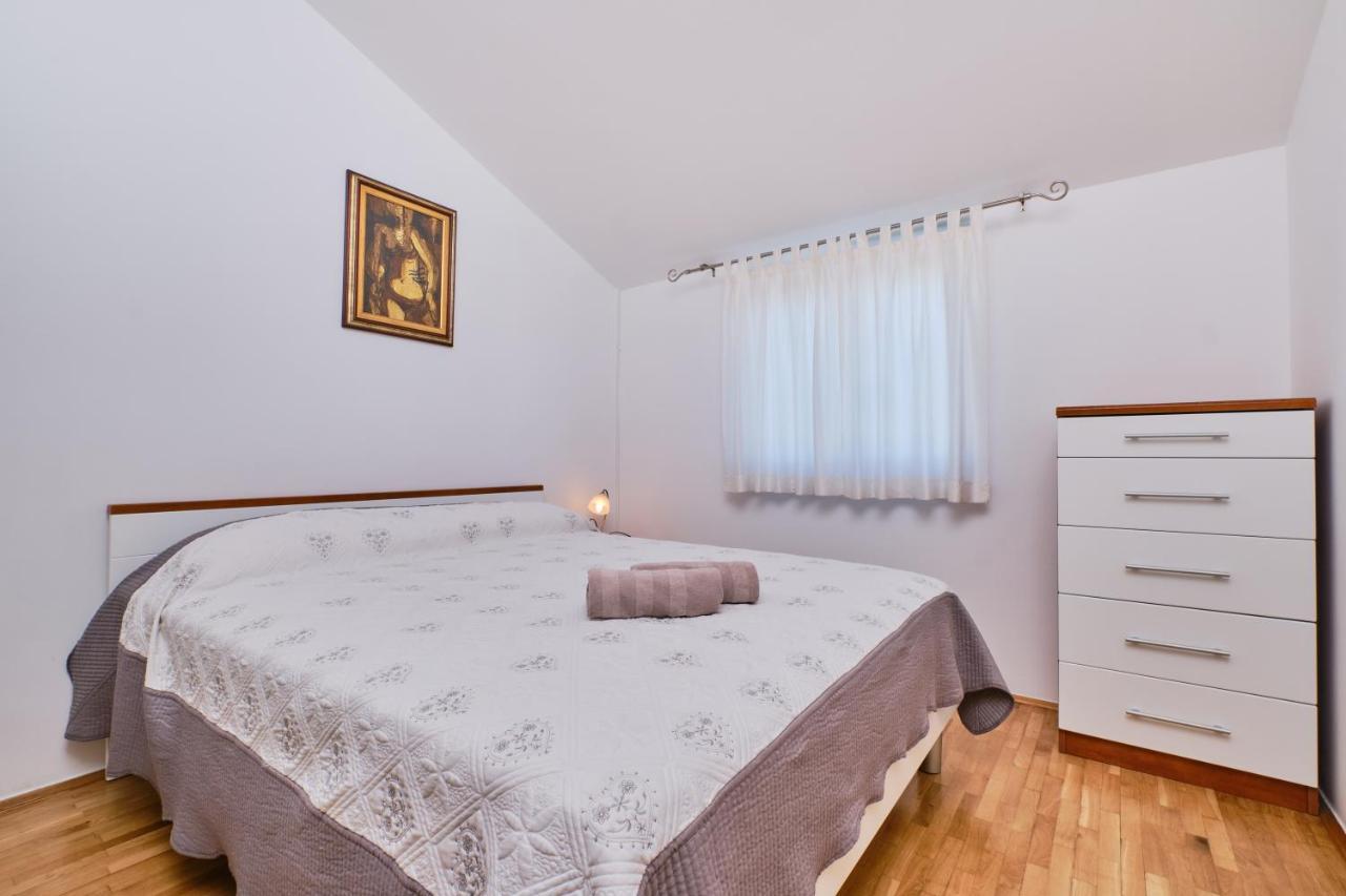 Beautiful Apartments Ksenija Mali Lošinj Kültér fotó